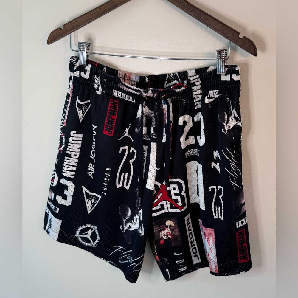 Nike Jordan Graphic Mesh Shorts Size Medium. New Condition. 8”
